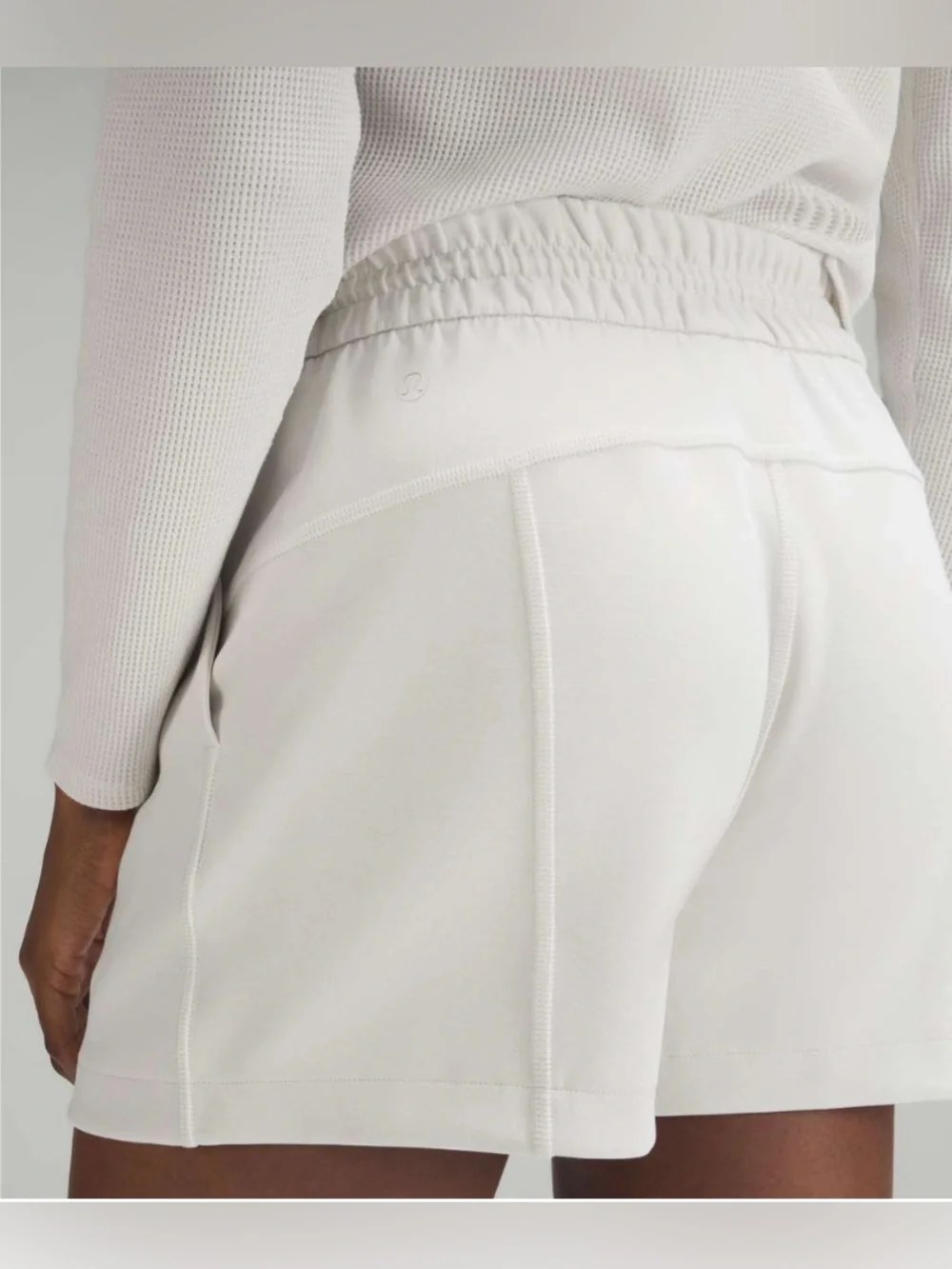 Lululemon Softstreme High-Rise Short 4” Athletic Shorts Women’s- Size 4